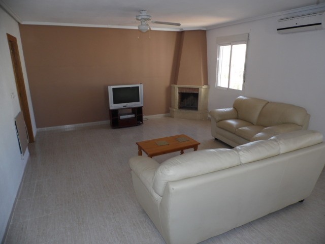 Fantastic Value! 4 Bed 3 Bath Villa.. - 2