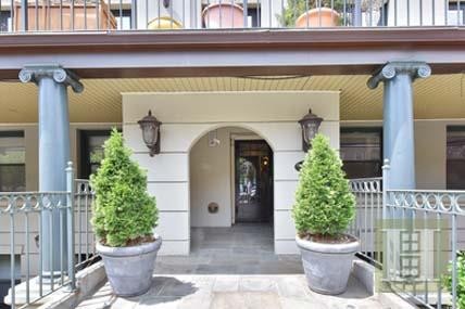 2 bedroom Apartment For Sale: 600..