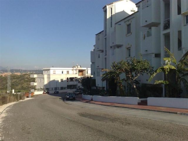 Apartment - A completely furnished.. - 2