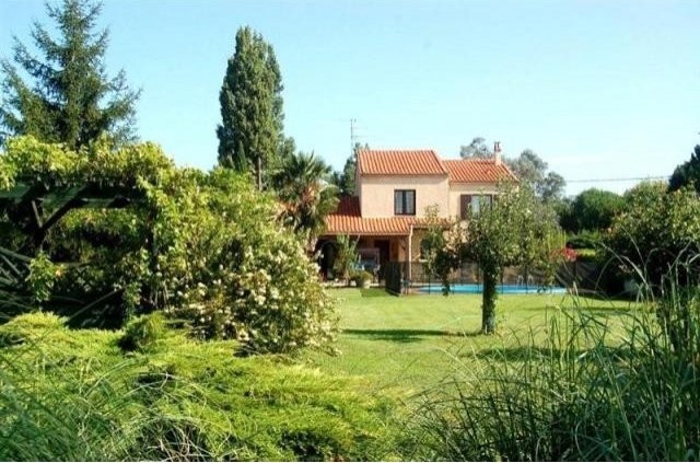 Detached house between Ste Foy la.. - 2