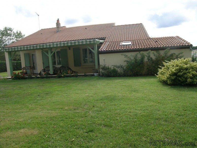 Bungalow With Garden And Garage