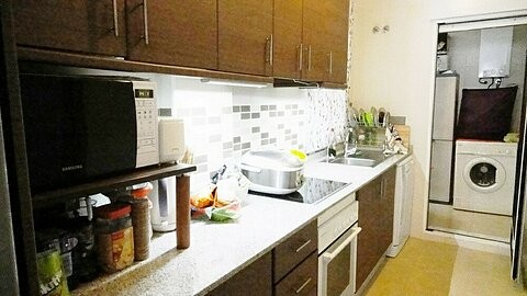 * Huge 123m2 - 3 Bedroom Apartment - 2