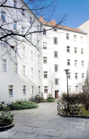 Attractive Altbau Apartment in Good..