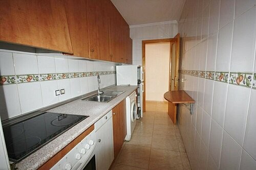 A SPACIOUS 3 BEDROOM APARTMENT - 2