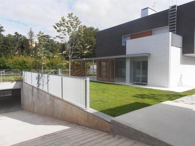 4 bedroom Detached House For Sale:.. - 2