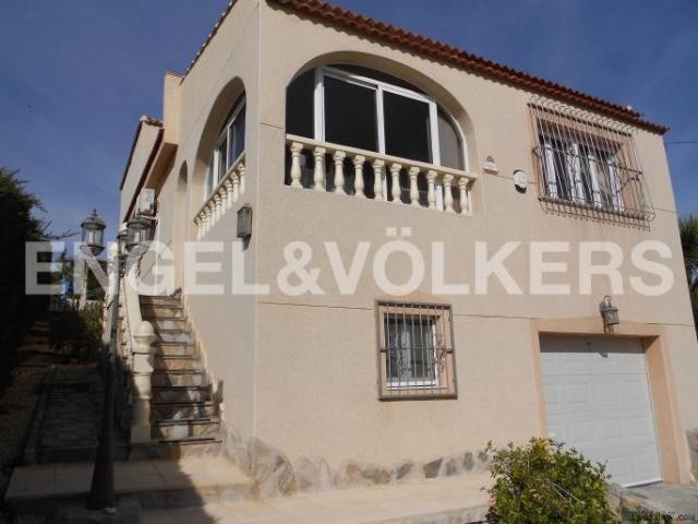 VILLA WITH POOL AND PLOT IN LOS BALCONES - 2