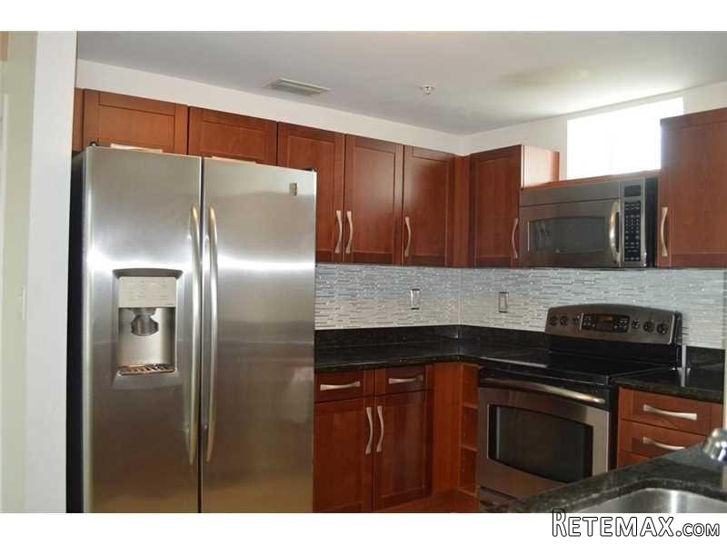 2 bedroom Flat For Sale: 7285 SW 90th.. - 2
