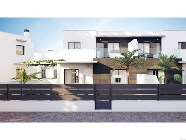 3 beds, 2 baths new duplex in Los Altos..