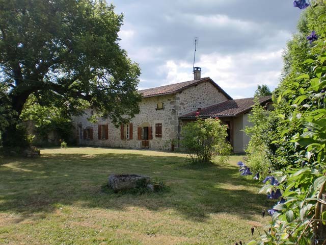 Detached 3-Bed Country House Set On..