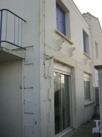 Group of 3 apartments, near Les Mathes..
