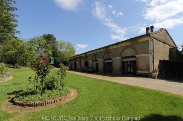 13 bedroom Castle For Sale: 32130 GERS - 2