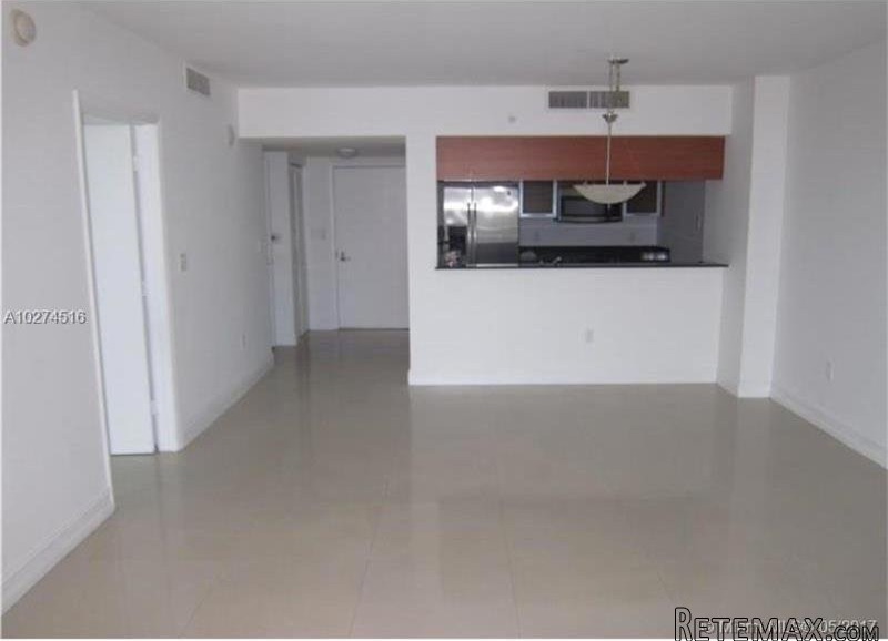 1 bedroom Flat For Sale: 1800 N..