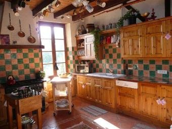 Superbly Located 5 Bedroom Maison De.. - 2