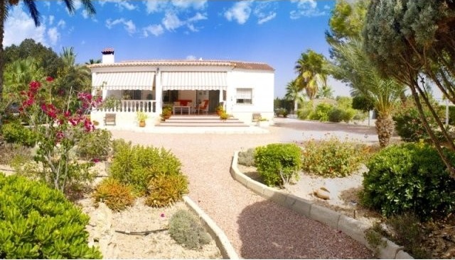 3 bedroom, 2 bathroom Finca / Country..