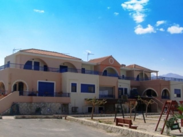 DC-377 ALMYRIDA Beachfront Apartment..