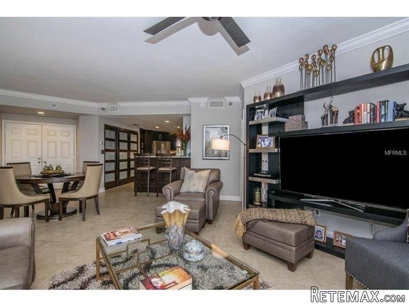 3 bedroom Property For Sale: 1000 SOUTH.. - 2