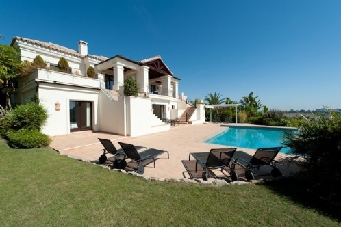 4 Bedrooms - Villa - Malaga - For Sale