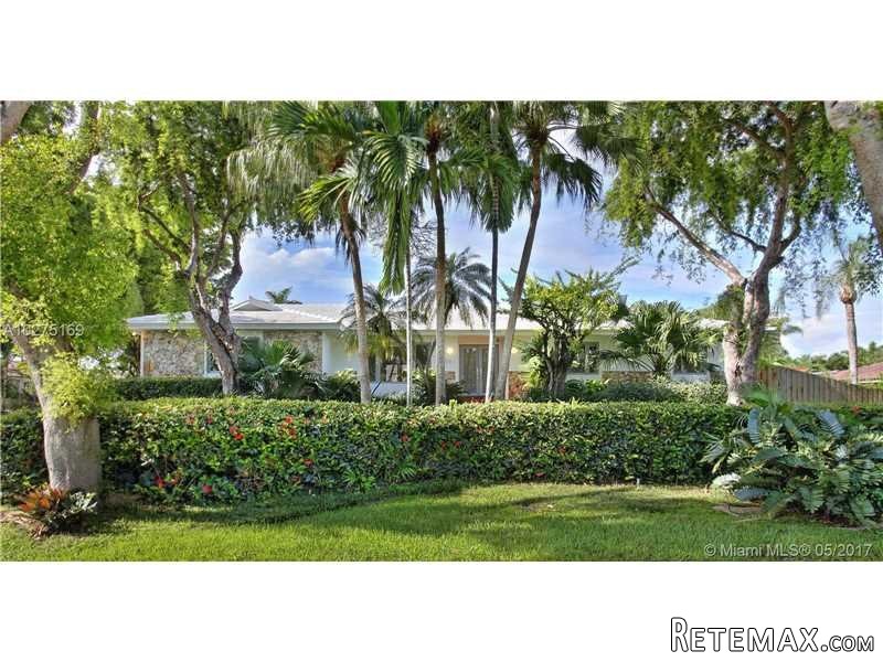 4 bedroom House For Sale: 5750 SW 132.. - 2