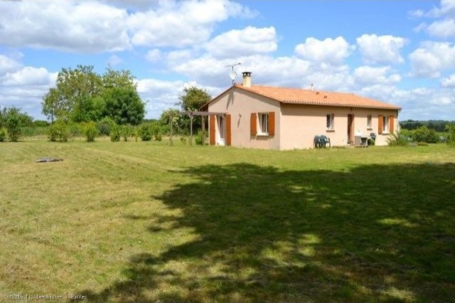 3 Bedroom Bungalow With Country Views.. - 2