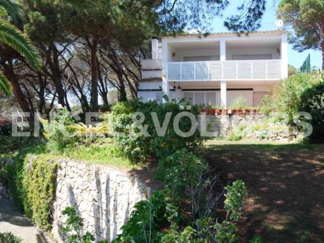 House for renovating & sea views -.. - 2