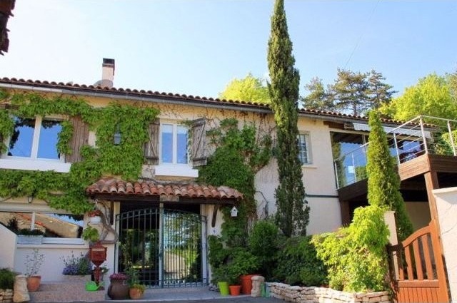 Unique 4 Bed Property Near Cognac With.. - 2