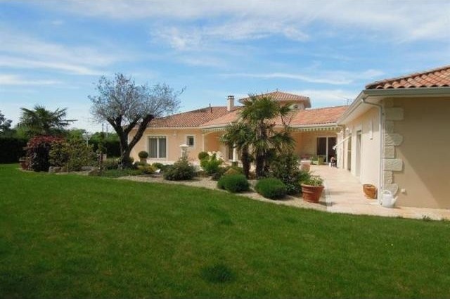 4 bedroom Villa For Sale: 86240.. - 2