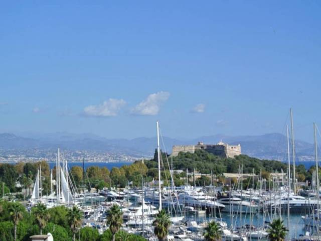 Vieil Antibes - 2 Rooms - 245 000€