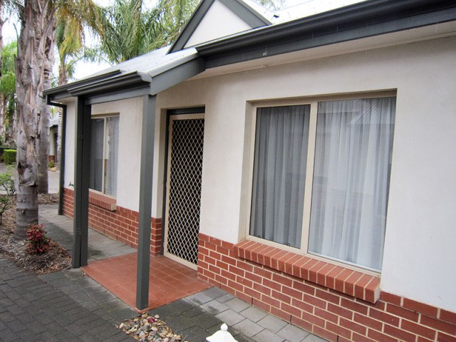 Enjoy the style and convenience of this..
