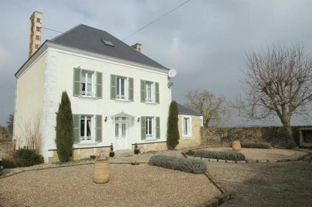 4 bedroom House For Sale: 86170 30 MIN...