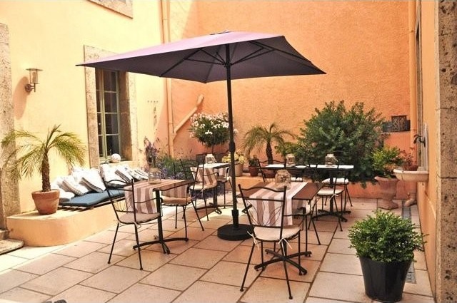 A Superb Up And Running B&b Lezignan..