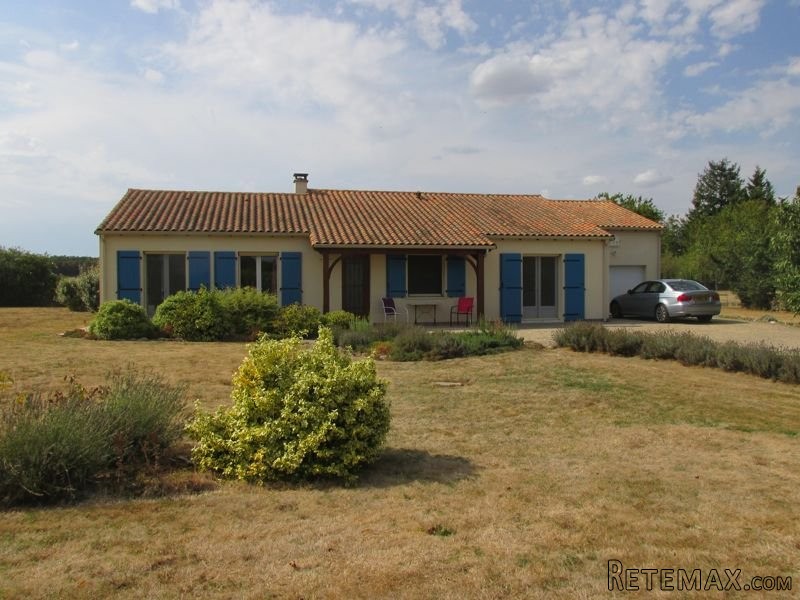 Beautifully Presented Detached Bungalow..