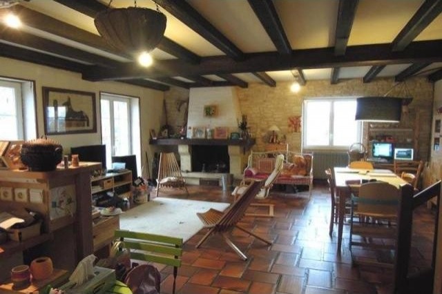 4 bedroom Village House For Sale: 86600..