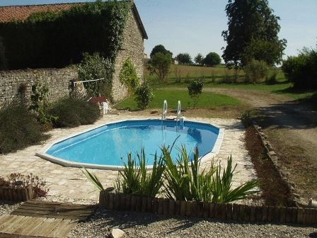 Versatile Property Offering 4 Bedrooms - 2