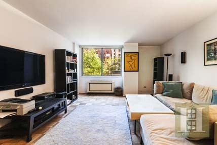 1 bedroom Apartment For Sale: 275 WEST..