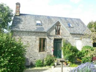 Lovely Cute Cottage in Rural Area