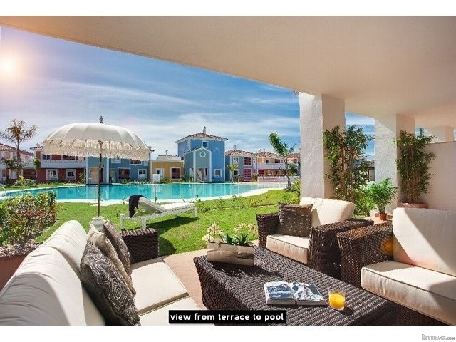 Apartment for sale in East Estepona..
