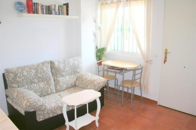 Apartment - This 1 bed apartment is.. - 2