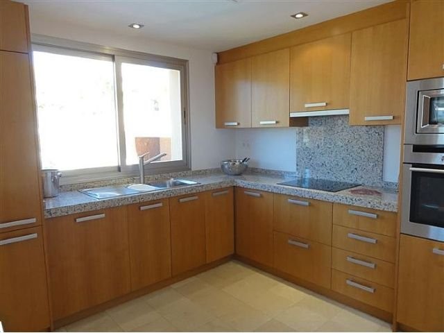 Town House - We are pleased to offer.. - 2