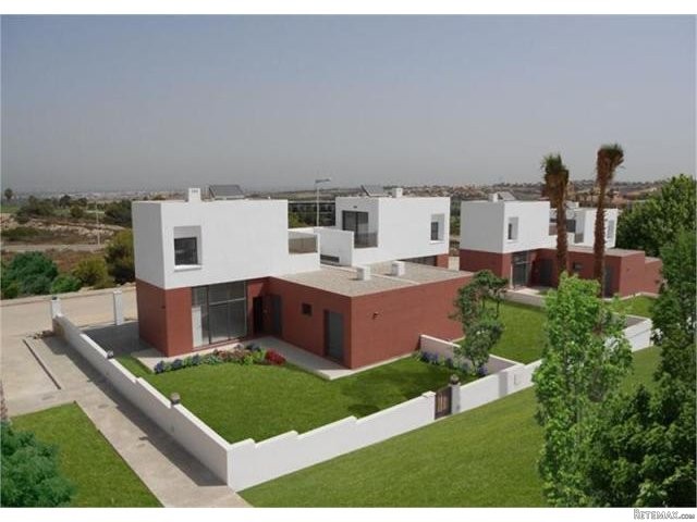 2 bedroom Villa For Sale: 2 Bedroom..