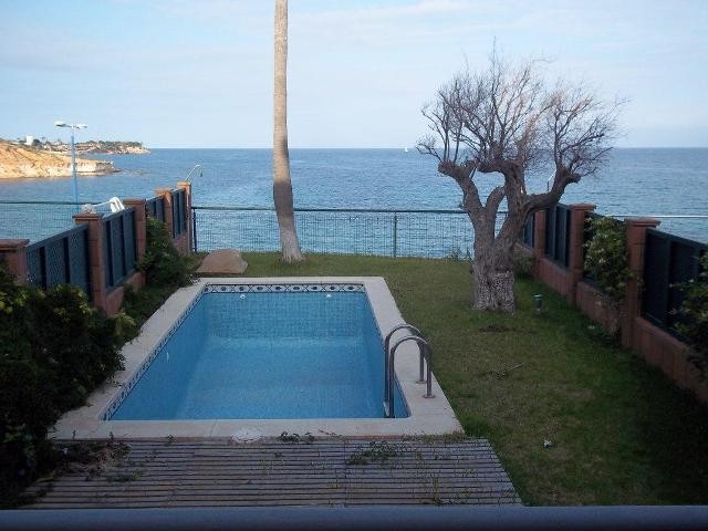 Amazing semi-detached Villa in FIRST.. - 2