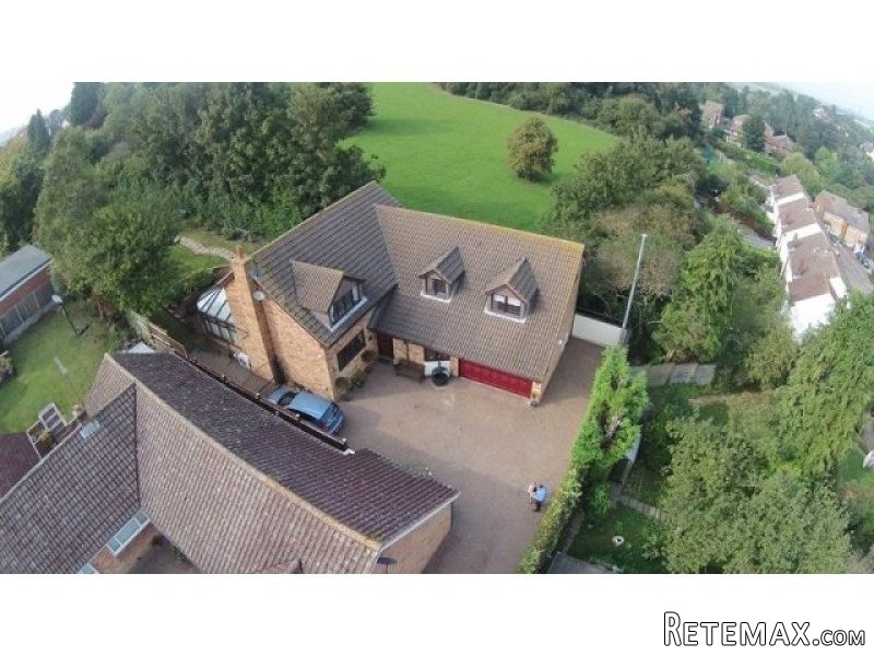 - Kent - For Sale