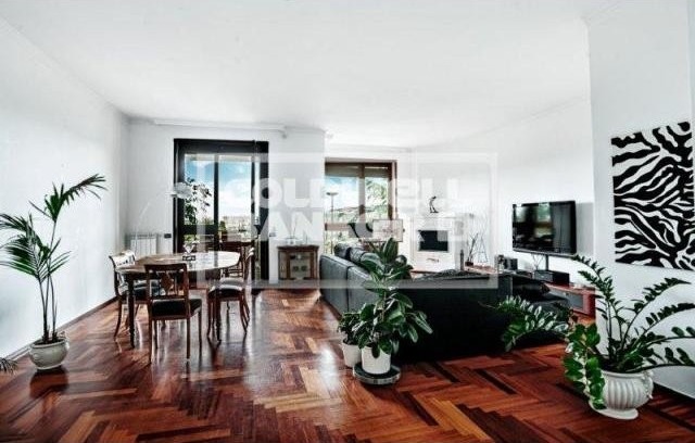 4 Bedrooms - Apartment - For Sale