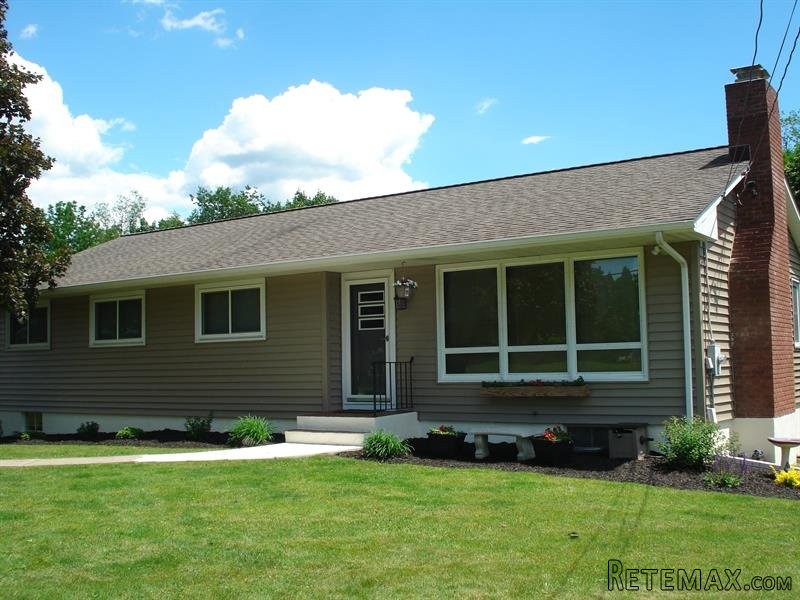 4 bedroom House For Sale: 33 Lakeview..