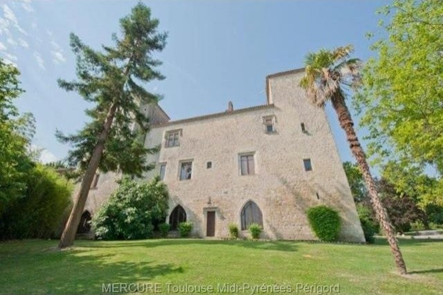 10 bedroom Castle For Sale: 32100 GERS