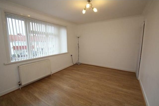 2 bedroom Property For Rent: Fairfield.. - 2