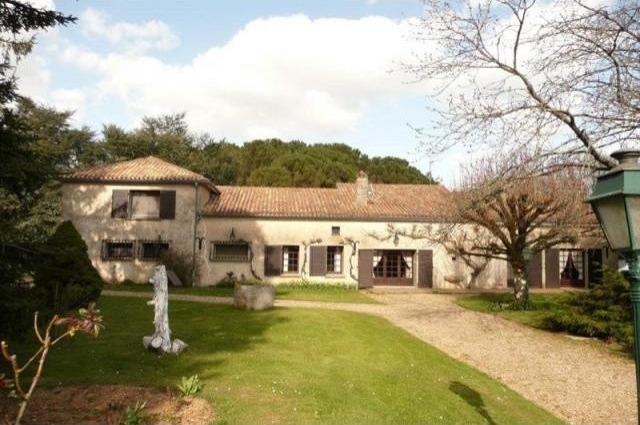 4 bedroom Character For Sale: 86600 30..