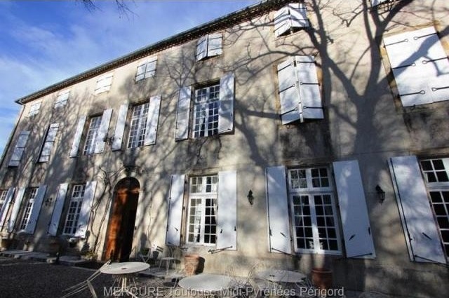 11 bedroom Castle For Sale: 11000 AUDE