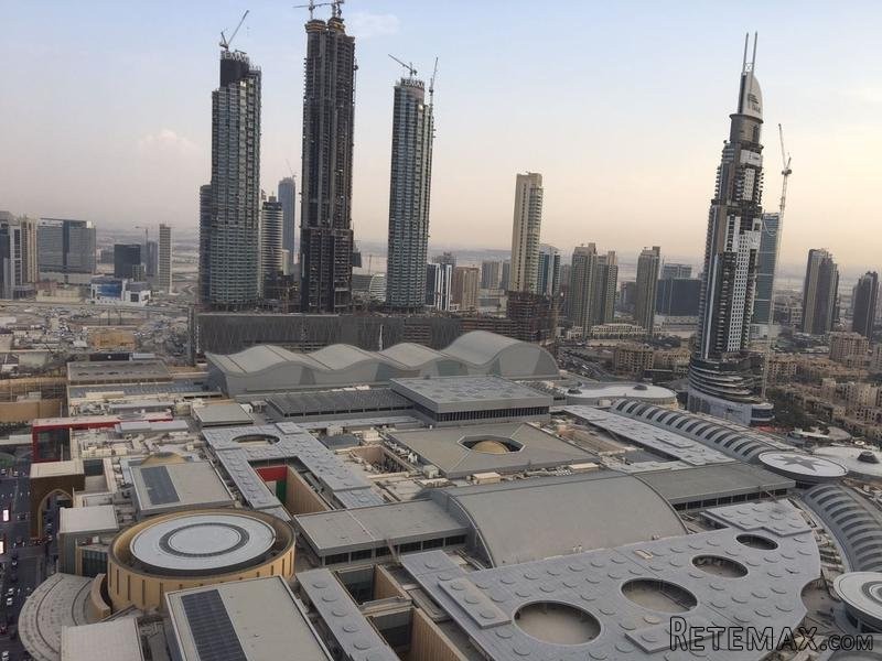Surreal View of Burj Khalifa, Studio in.. - 2
