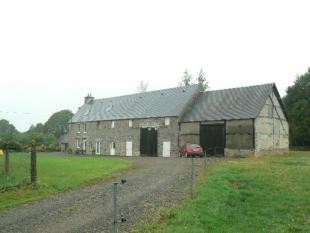 Vast Longere with Vast Outbuilding