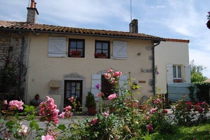 Great price for a pretty house with gite